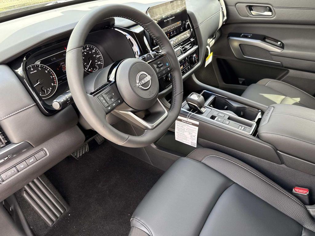 new 2025 Nissan Pathfinder car, priced at $35,687