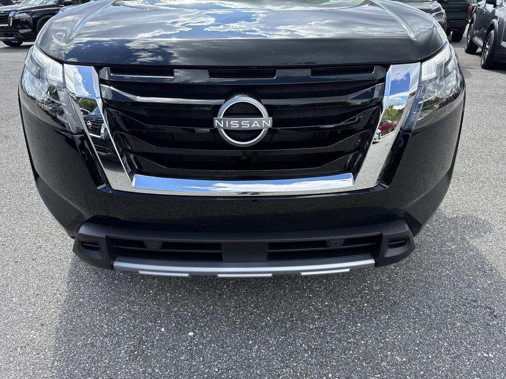 new 2025 Nissan Pathfinder car, priced at $35,687