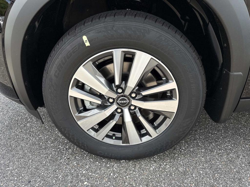 new 2025 Nissan Pathfinder car, priced at $35,687