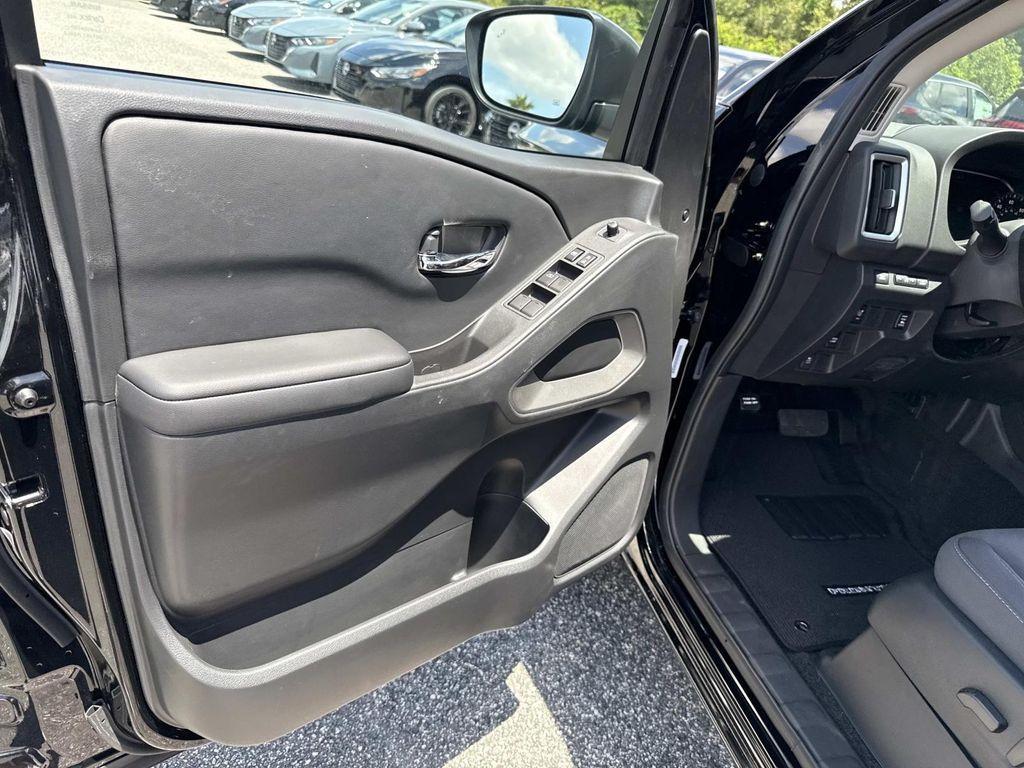 new 2025 Nissan Frontier car, priced at $33,757