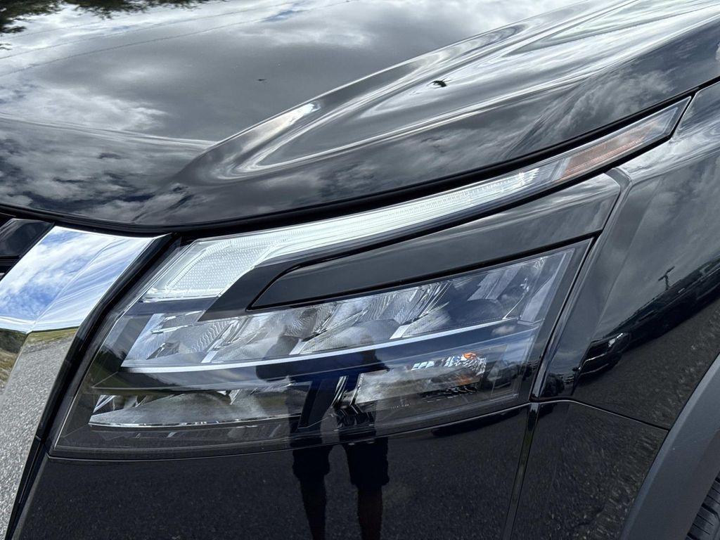 new 2025 Nissan Pathfinder car, priced at $39,745