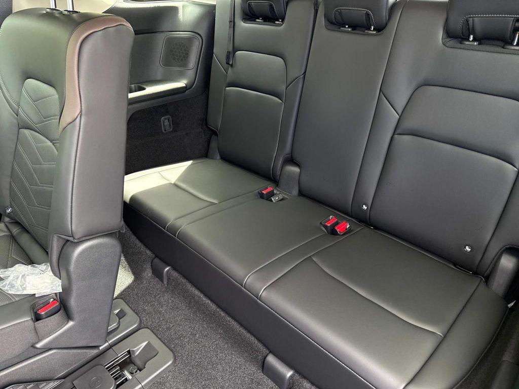 new 2025 Nissan Pathfinder car, priced at $47,306