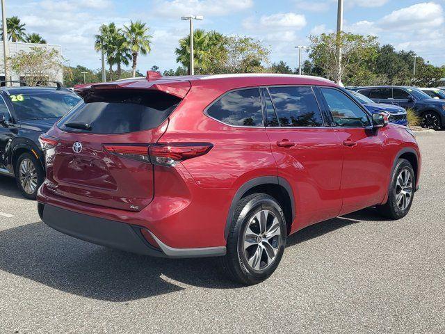 used 2022 Toyota Highlander car, priced at $35,888