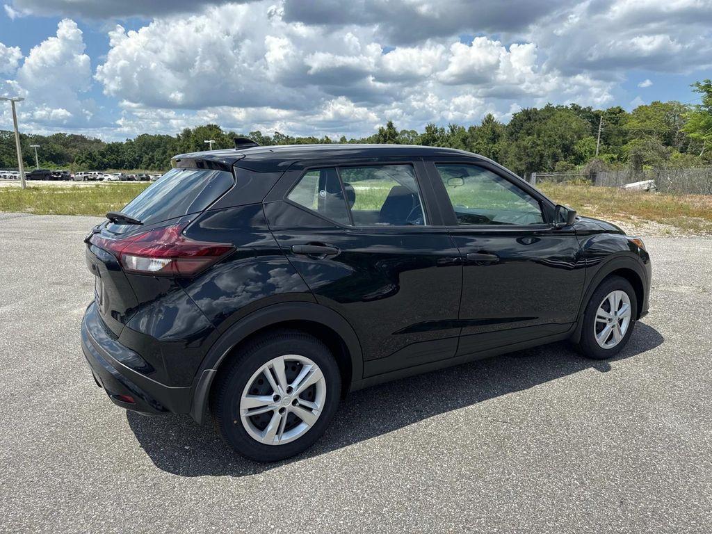 new 2025 Nissan Kicks Play car, priced at $21,857