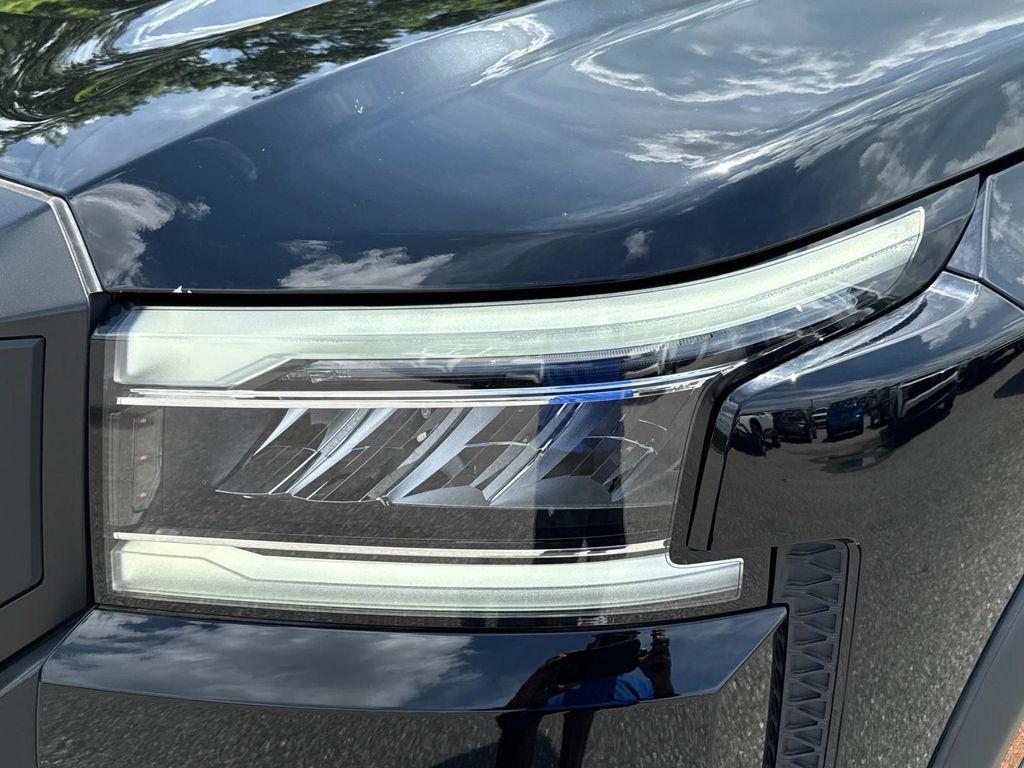 new 2025 Nissan Frontier car, priced at $38,615