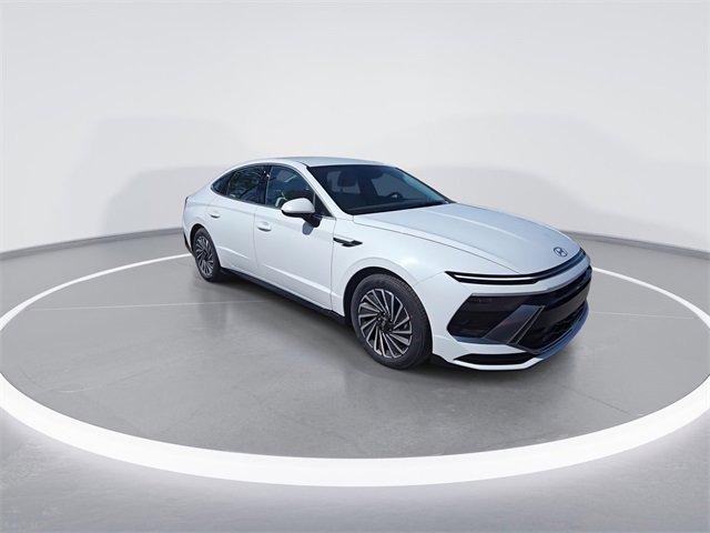 new 2025 Hyundai Sonata Hybrid car, priced at $31,228