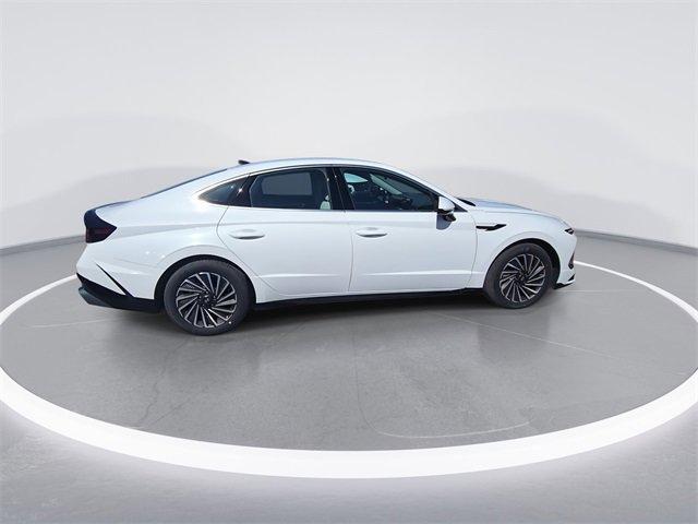 new 2025 Hyundai Sonata Hybrid car, priced at $31,228