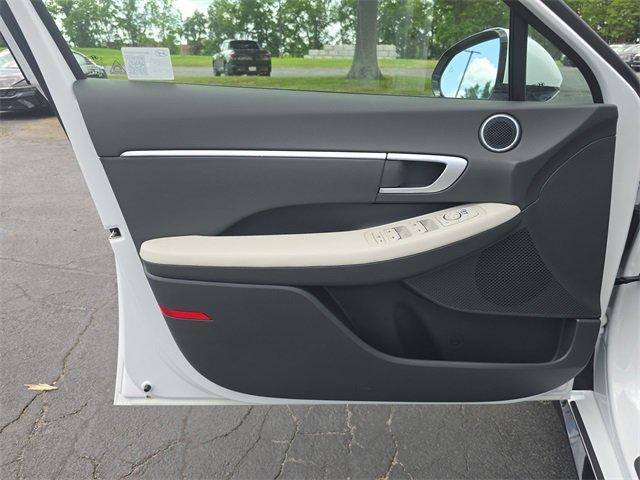new 2025 Hyundai Sonata Hybrid car, priced at $31,034