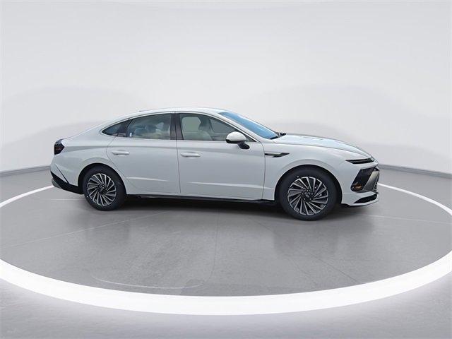 new 2025 Hyundai Sonata Hybrid car, priced at $31,034