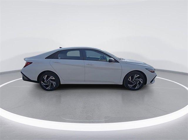 new 2025 Hyundai Elantra HEV car, priced at $27,905