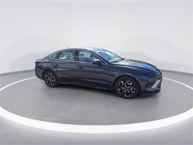 new 2025 Hyundai Sonata car, priced at $28,412