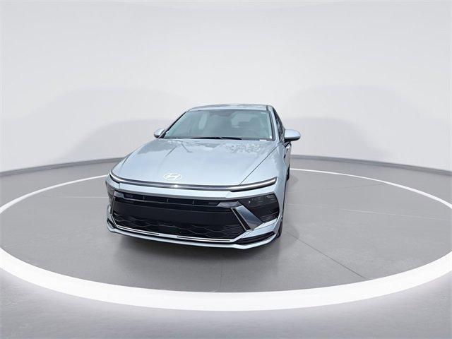 new 2025 Hyundai Sonata Hybrid car, priced at $31,117