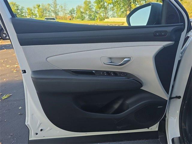 new 2025 Hyundai TUCSON Hybrid car, priced at $40,465