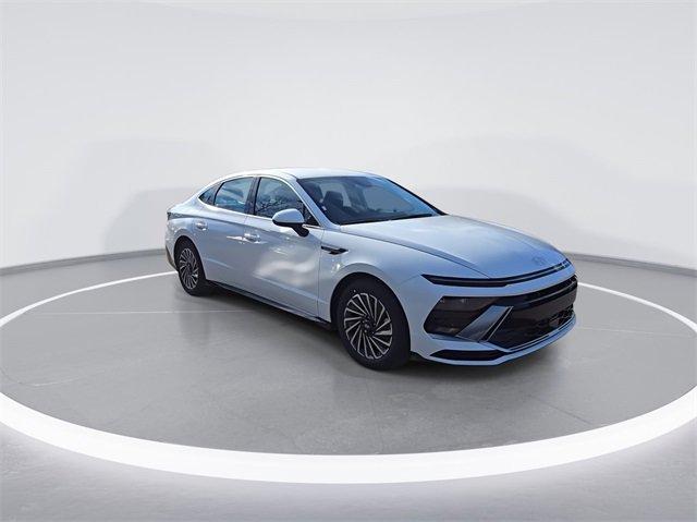 new 2025 Hyundai Sonata Hybrid car, priced at $31,180