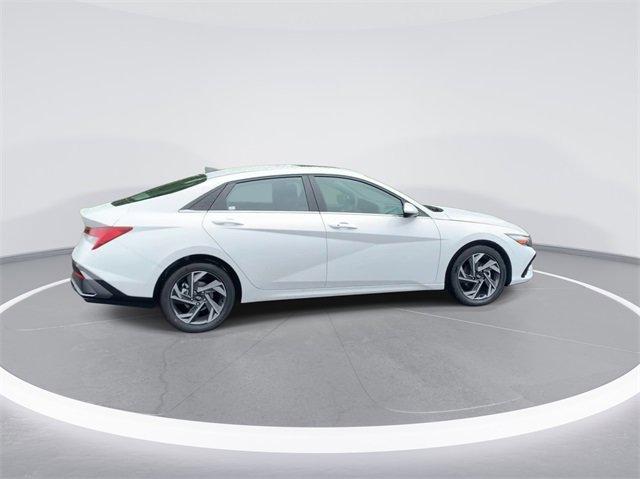 new 2024 Hyundai Elantra car, priced at $24,314