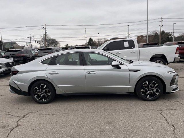 new 2024 Hyundai Sonata car, priced at $30,650