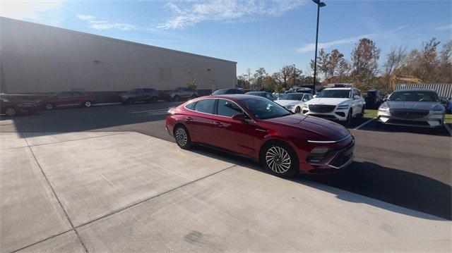 new 2025 Hyundai Sonata Hybrid car, priced at $31,059