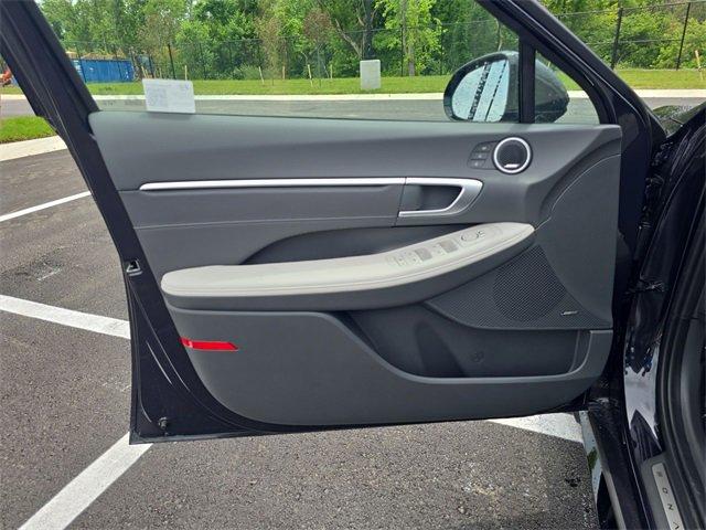 new 2025 Hyundai Sonata Hybrid car, priced at $36,757