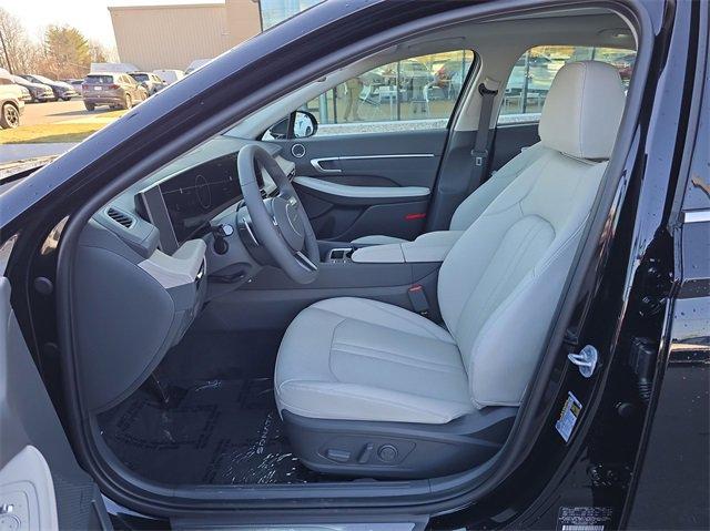 new 2025 Hyundai Sonata Hybrid car, priced at $37,449