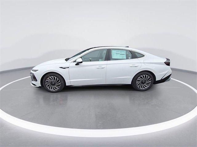 new 2025 Hyundai Sonata Hybrid car, priced at $37,383