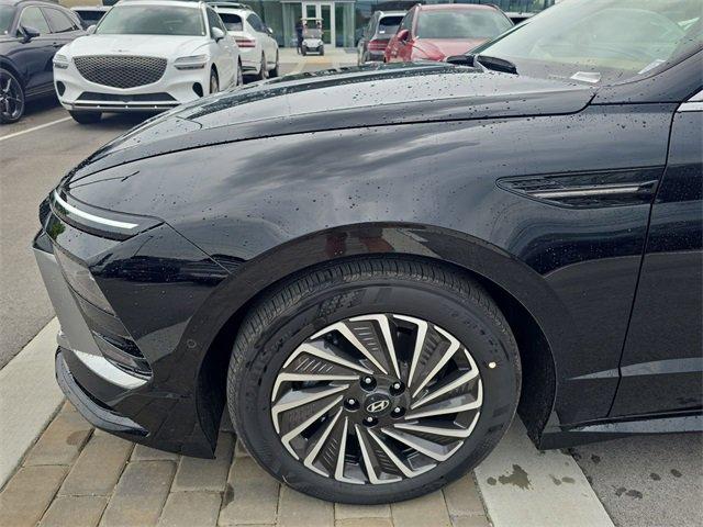 new 2025 Hyundai Sonata Hybrid car, priced at $36,757