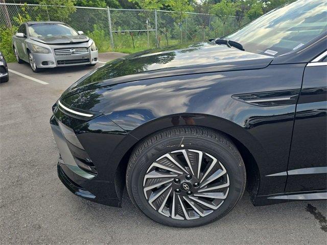 new 2025 Hyundai Sonata Hybrid car, priced at $30,549