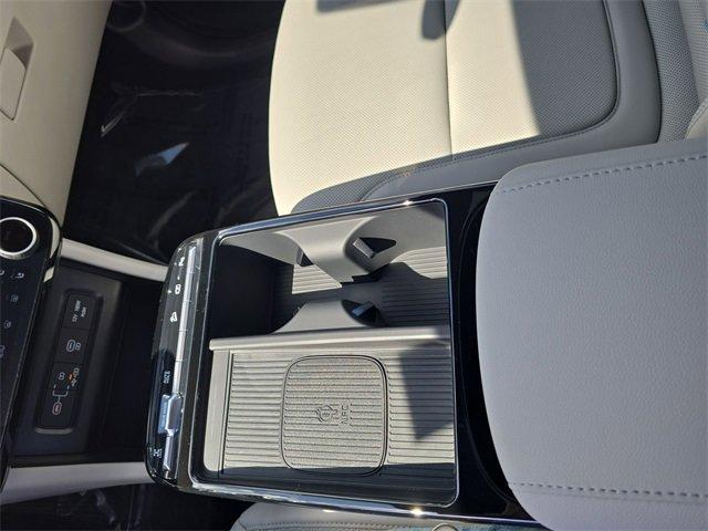 new 2025 Hyundai TUCSON Hybrid car, priced at $41,605
