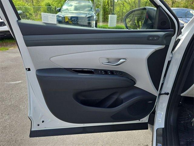 new 2025 Hyundai TUCSON Hybrid car, priced at $41,605