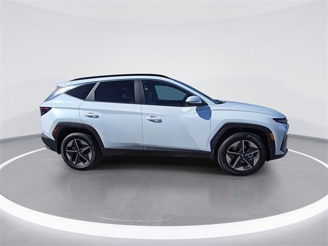 new 2025 Hyundai TUCSON Hybrid car, priced at $35,124