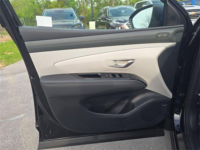 new 2025 Hyundai TUCSON Hybrid car, priced at $41,200