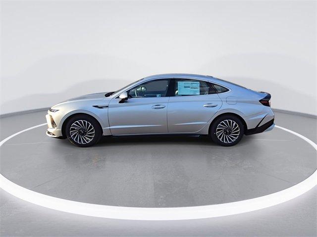 new 2025 Hyundai Sonata Hybrid car, priced at $31,656