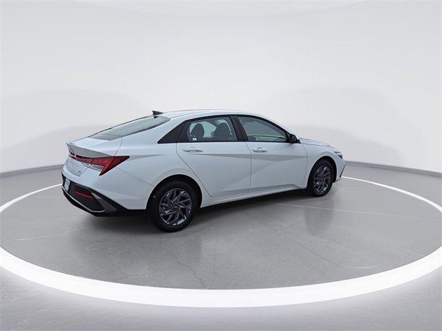 new 2025 Hyundai Elantra HEV car, priced at $26,466