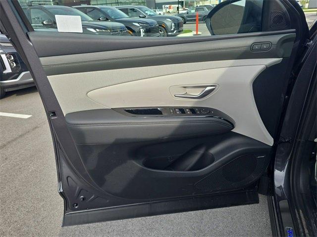 new 2025 Hyundai TUCSON Hybrid car, priced at $41,135