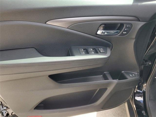 used 2022 Honda Pilot car, priced at $28,597