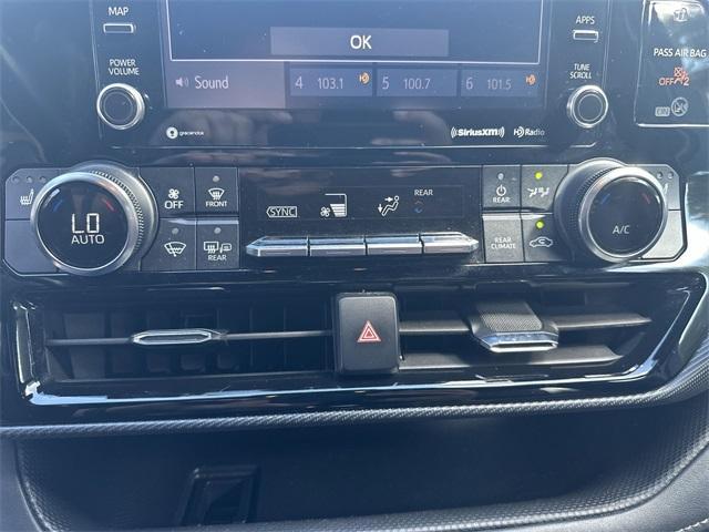 used 2022 Toyota Highlander car, priced at $31,997