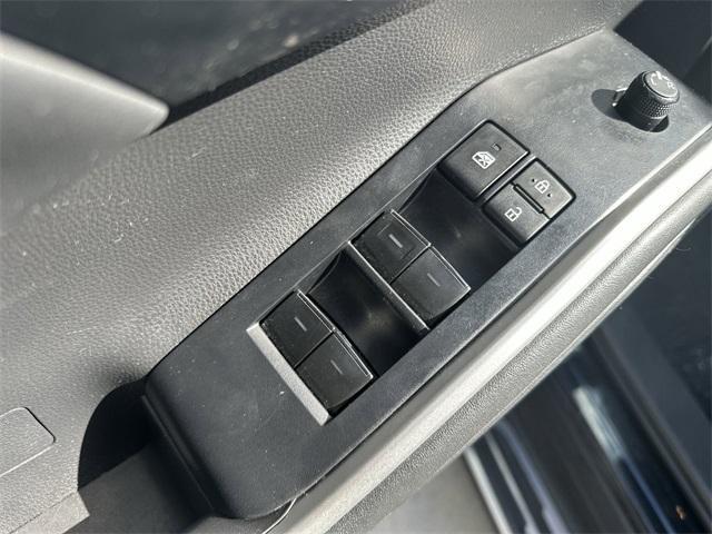 used 2022 Toyota Highlander car, priced at $31,997