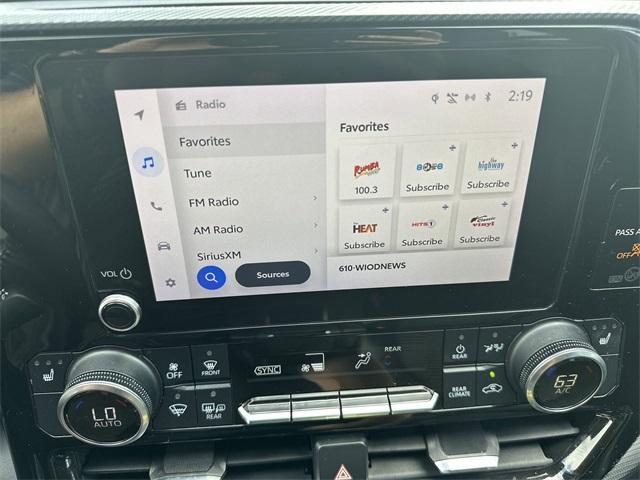 used 2023 Toyota Highlander car, priced at $32,997