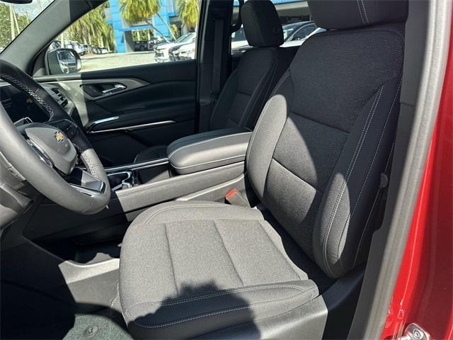 new 2026 Chevrolet Traverse car, priced at $38,190