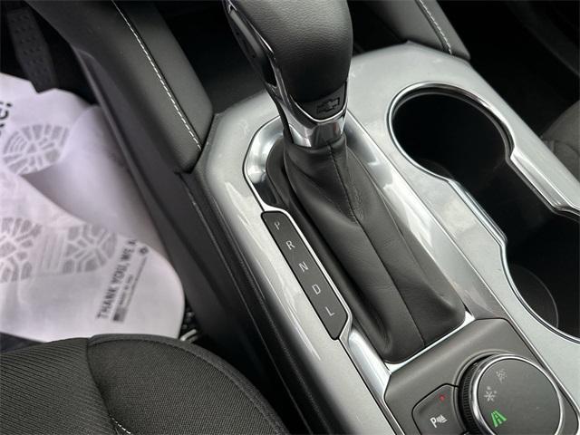 new 2025 Chevrolet Blazer car, priced at $32,910