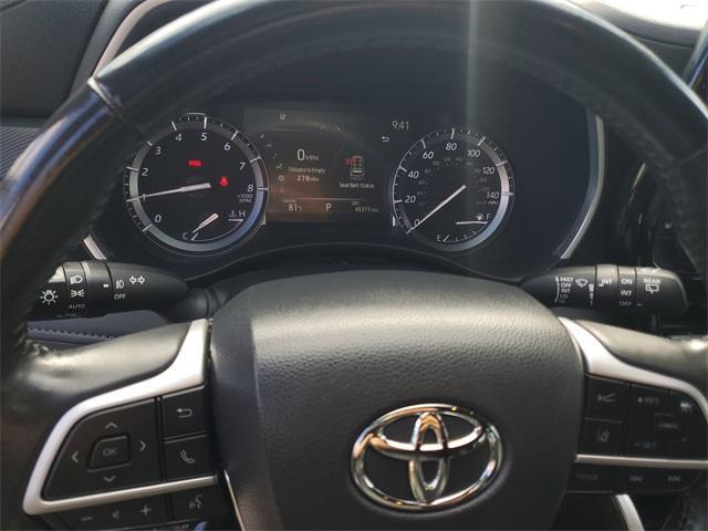 used 2022 Toyota Highlander car, priced at $33,799