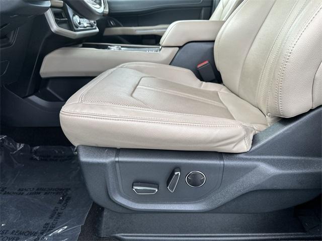 used 2023 Ford Expedition car, priced at $36,898
