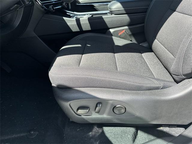 new 2026 Chevrolet Traverse car, priced at $38,089