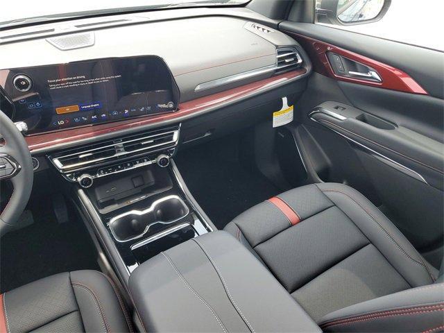 new 2025 Chevrolet Traverse car, priced at $52,469