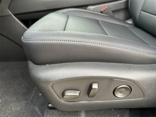 new 2026 Chevrolet Traverse car, priced at $40,980