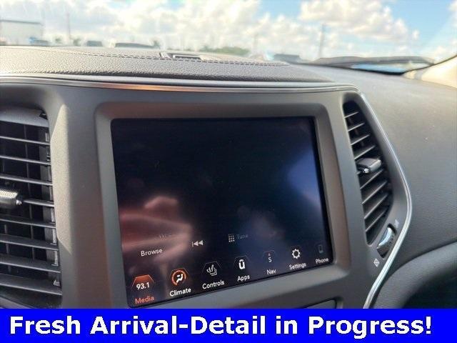 used 2023 Jeep Cherokee car, priced at $18,697