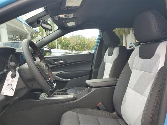 new 2025 Chevrolet Trax car