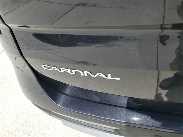 used 2023 Kia Carnival car, priced at $24,999