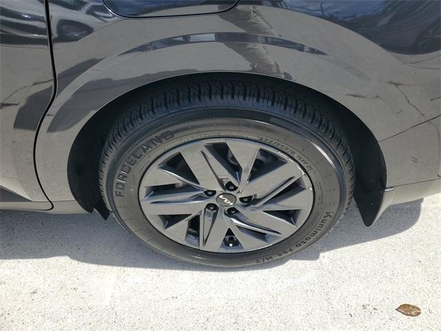 used 2023 Kia Carnival car, priced at $24,999