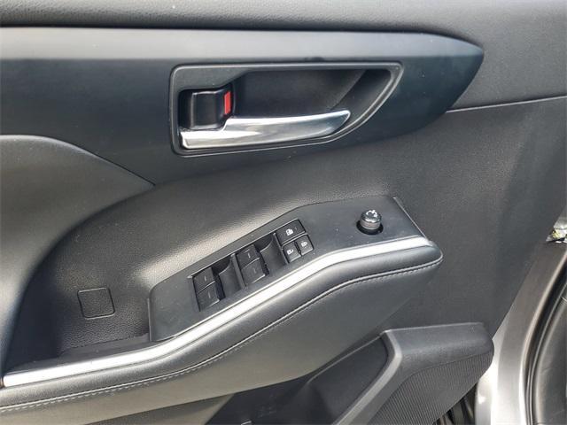 used 2022 Toyota Highlander car, priced at $29,499