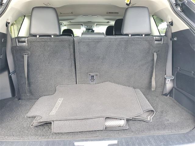 used 2022 Toyota Highlander car, priced at $29,499